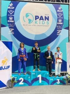 Gabriel-pans-1